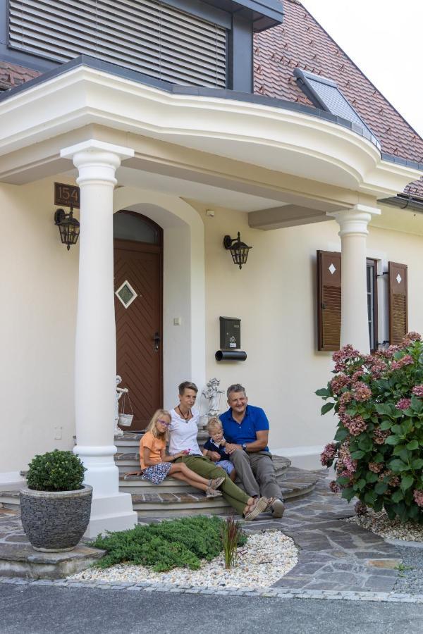 Das "Ferienhaus Eibiswald" Landhaus Refugium Im Schilcherland - Sauna Und Spa Buitenkant foto